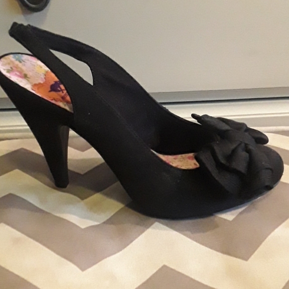 Retro style black rounded toe bow sling backs - Picture 2 of 6